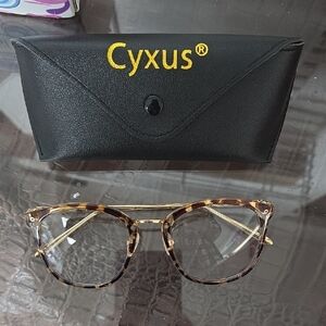 Tortoise Shell Glasses with Black Case